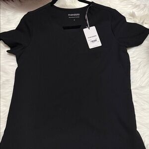 Mandala Women's Black One Pocket Scrub Top Size Small New with Tag